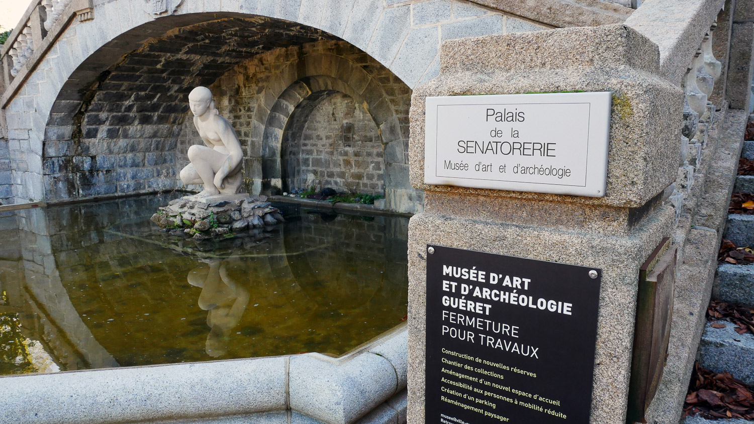 Le bassin du palais