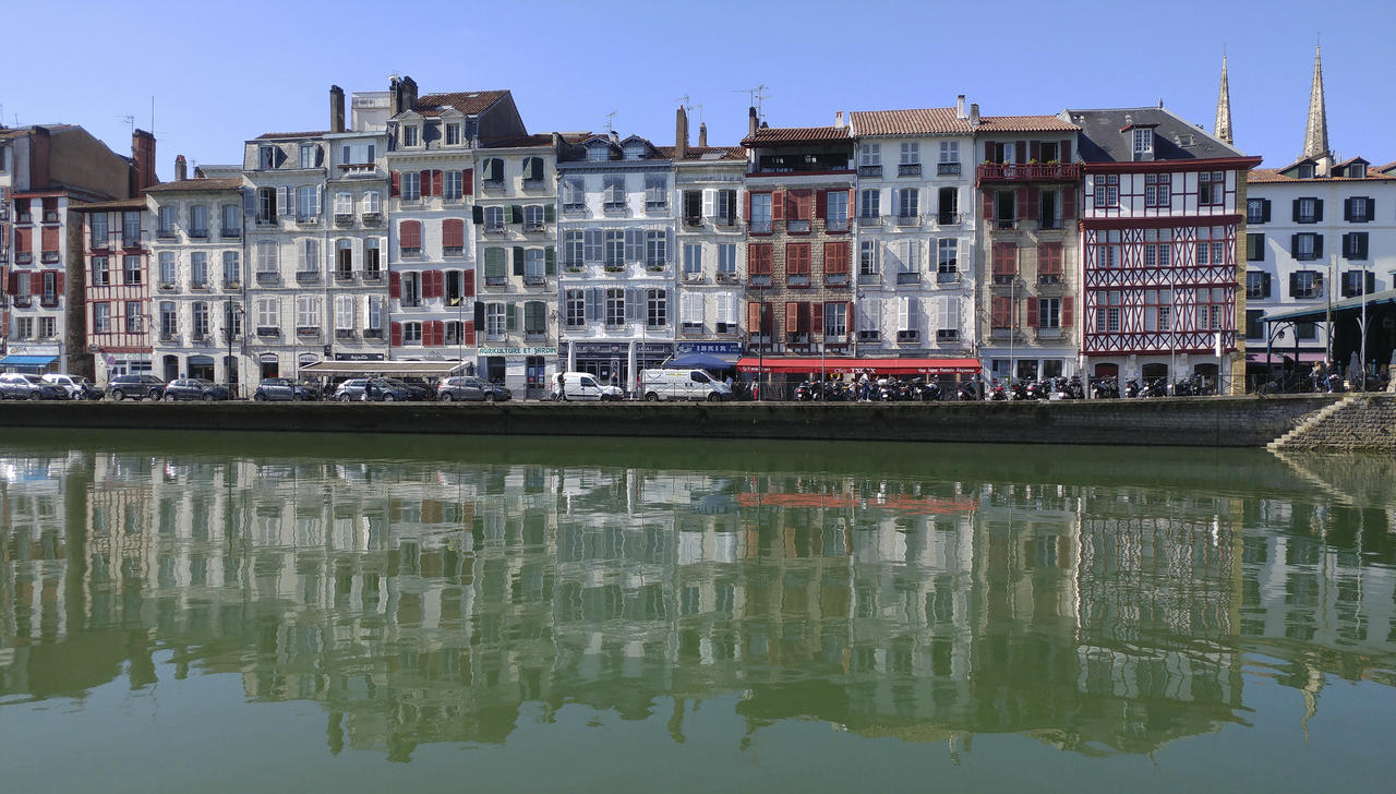 12_Quais-de-la-Nive-8.jpg