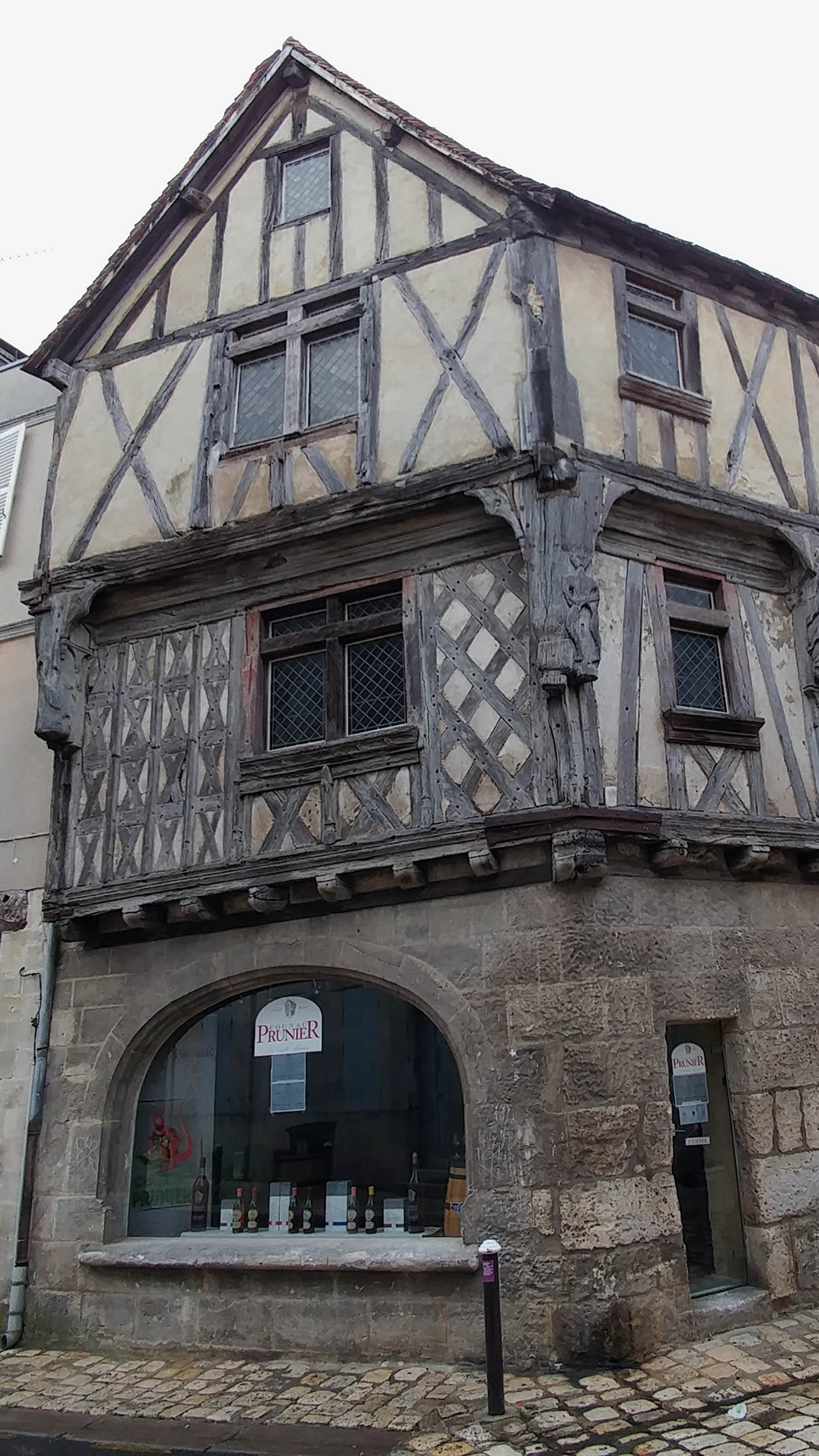 La maison de lieutenance, maison médiévale en bois à Cognac, en Charente