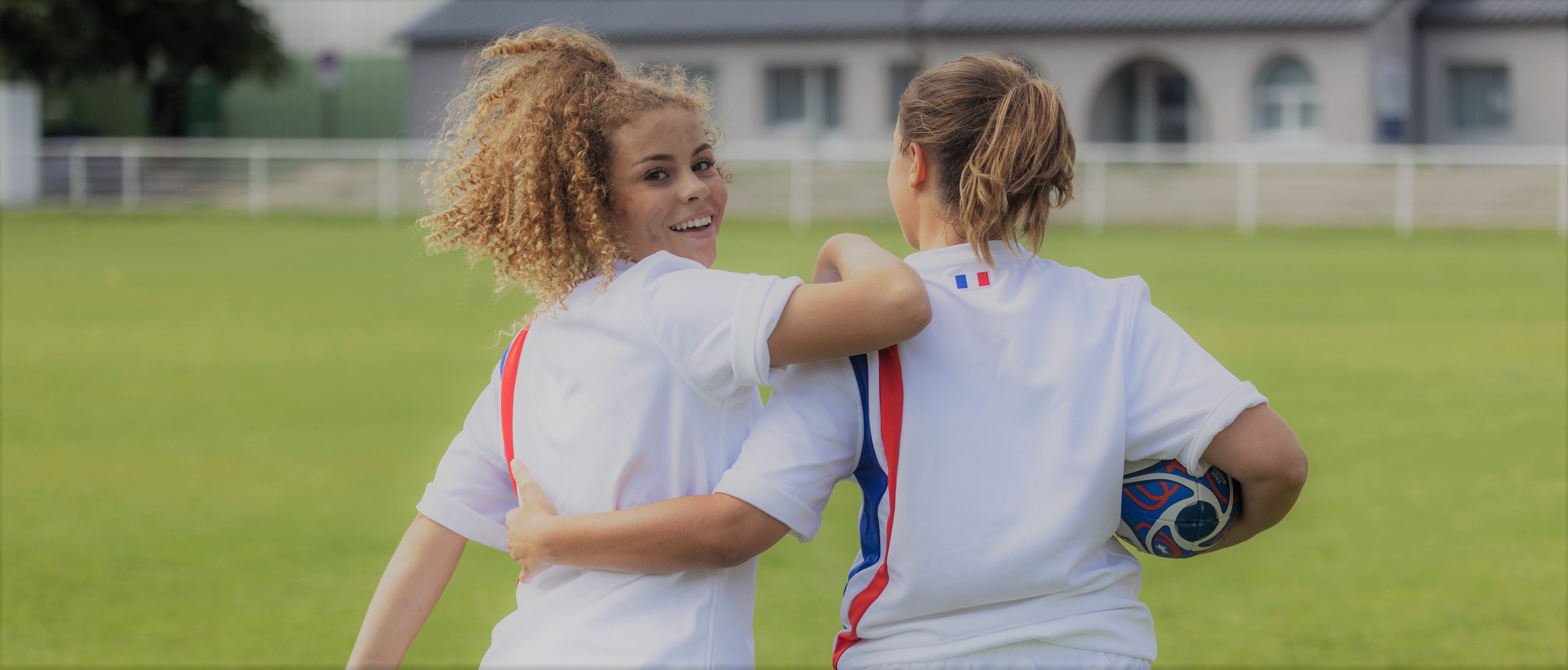 Joueuses de rugby sur le terrain