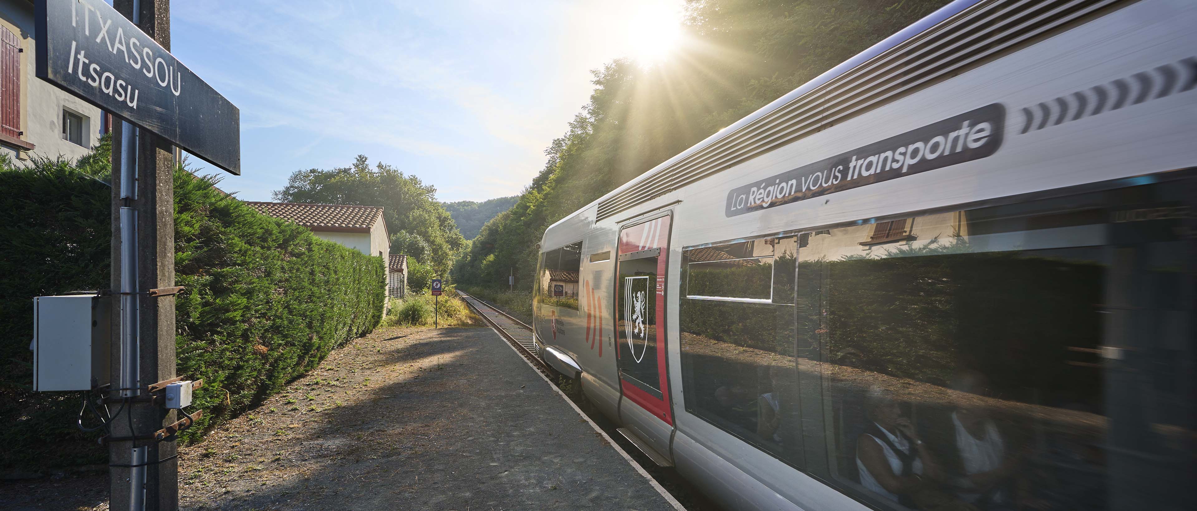 TER en gare d'Itxassou