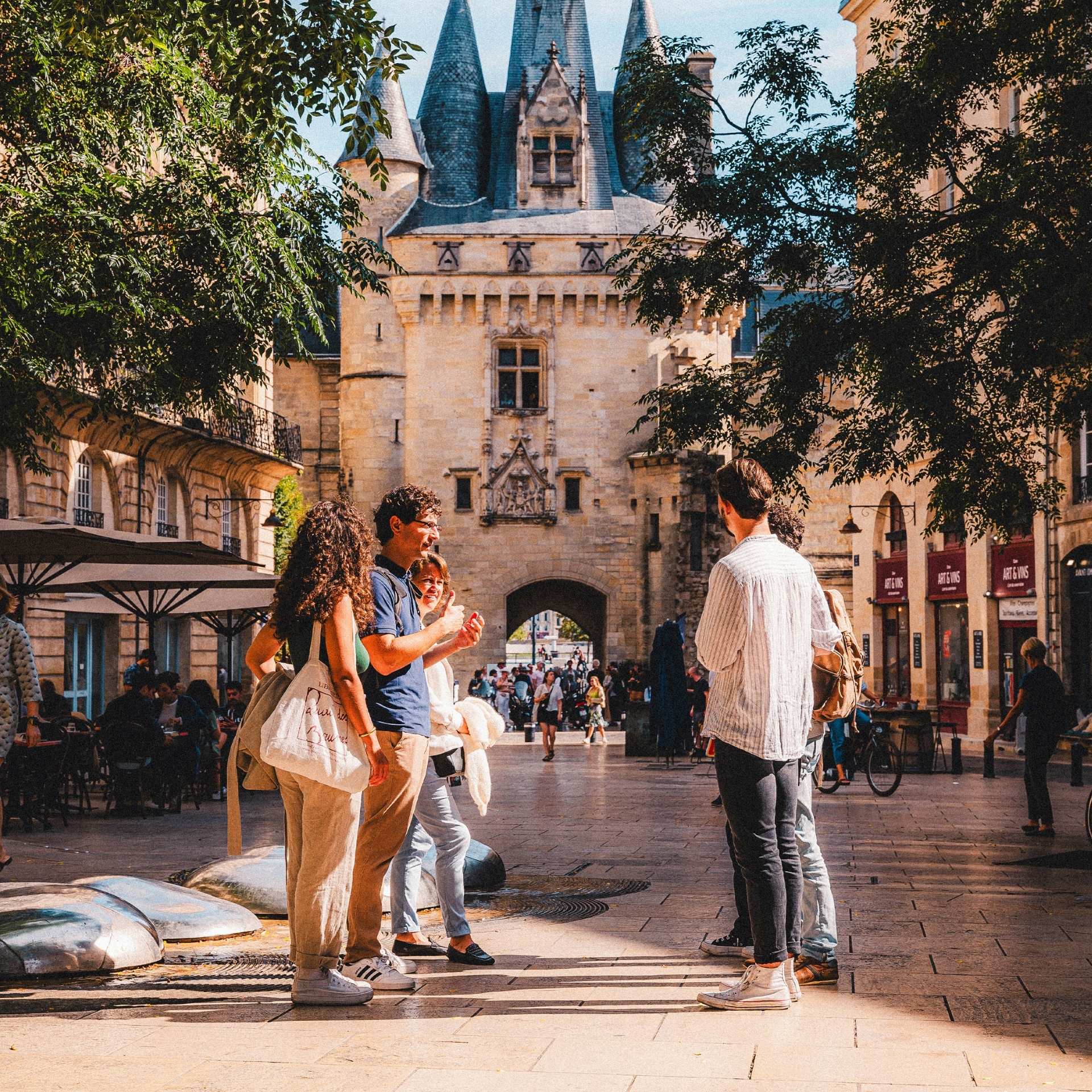 des jeunes à Bordeaux