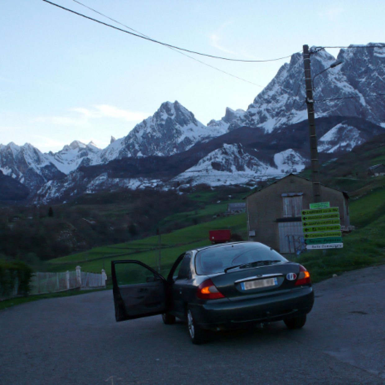 Pause automobile à Lescun