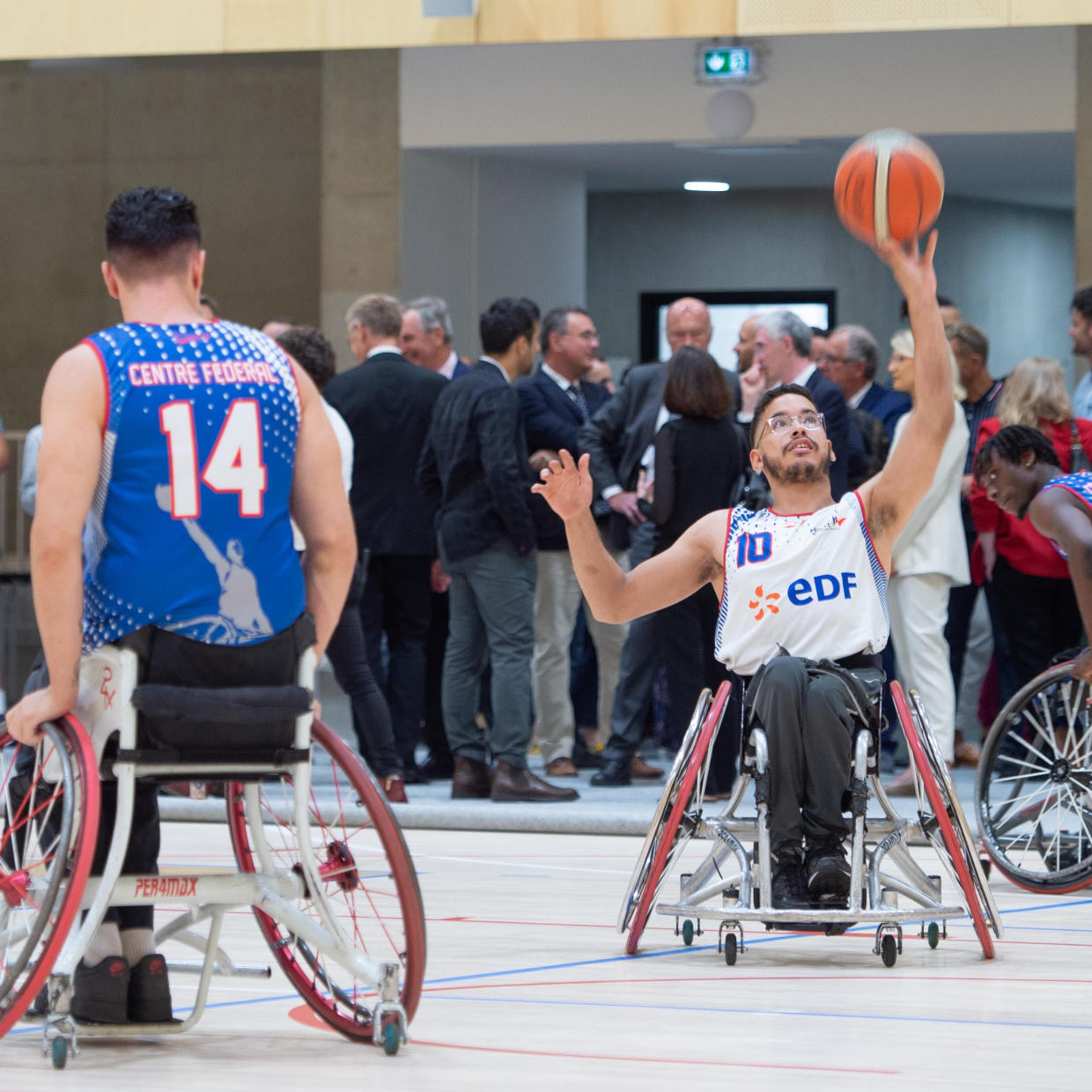 Joueurs de handibasket au CREPS de Talence, en Gironde