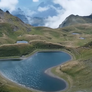 "Vous êtes uniques, nous sommes unis" : le film institutionnel de la Région
