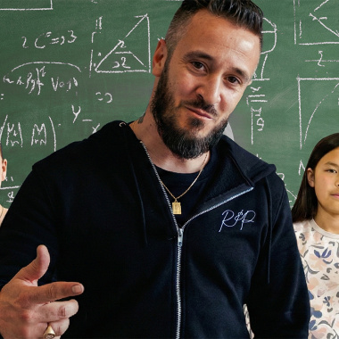 Néo, le portrait : A'Rieka, professeur rappeur