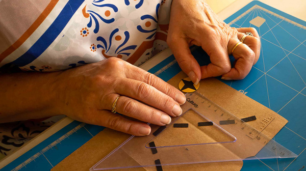 Des bénévoles au travail - Mes mains en or