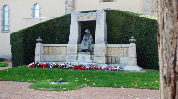 Le monument aux Morts pacifiste de Guéret