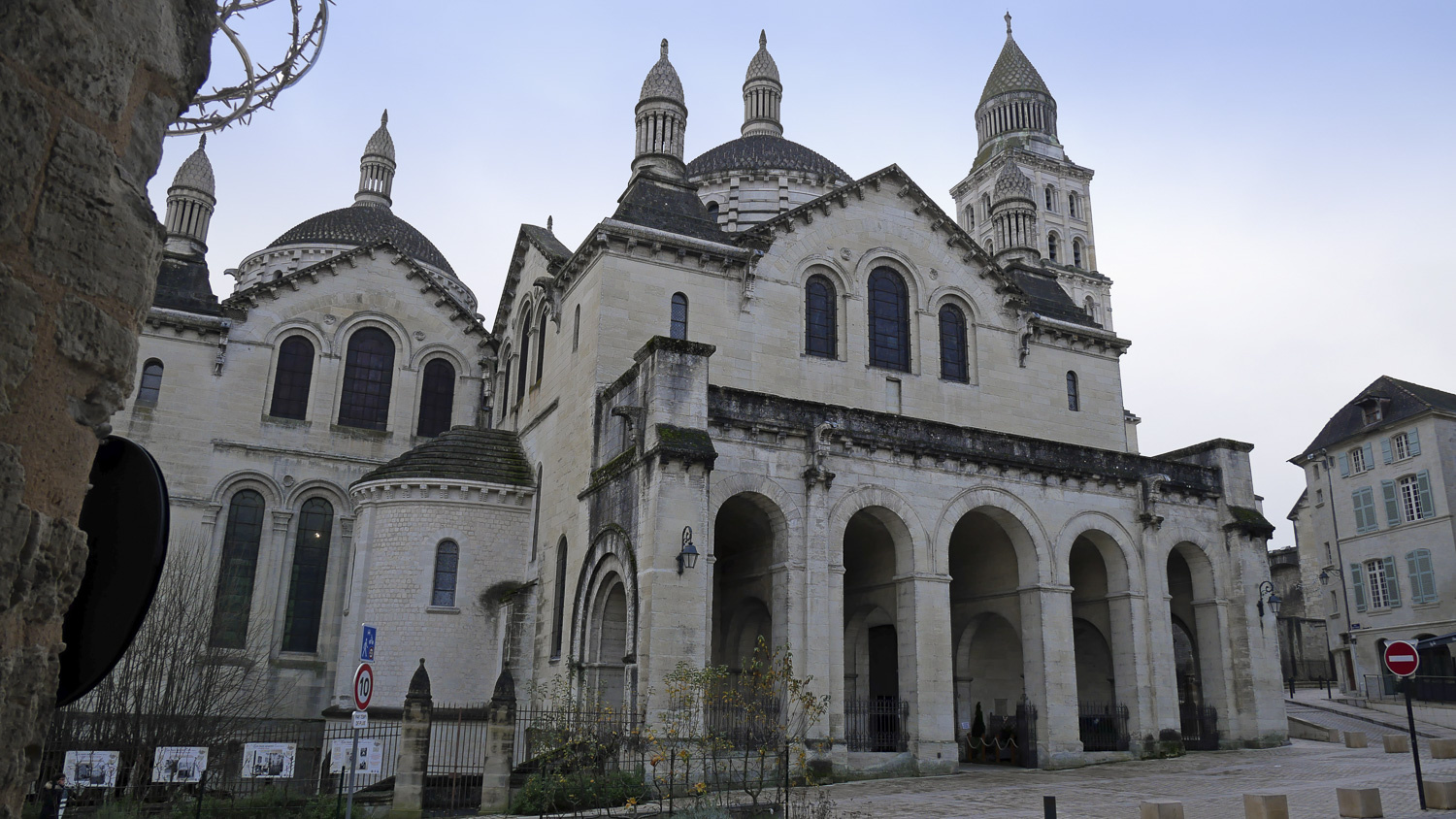 Cathedrale_Saint-Front