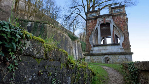 Une gloriette, construite pour la fille du marquis de Malet