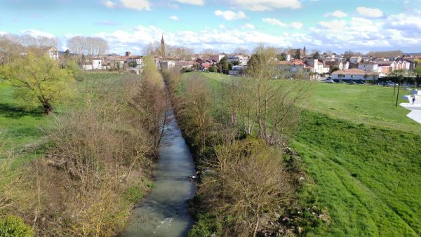 Agen des champs, vu du pont-canal