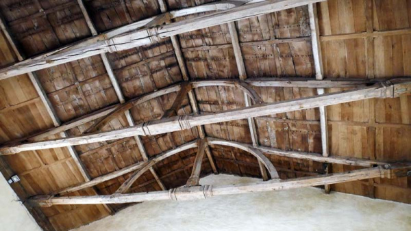 eglise_saint_sauveur_de_givre_en_mai