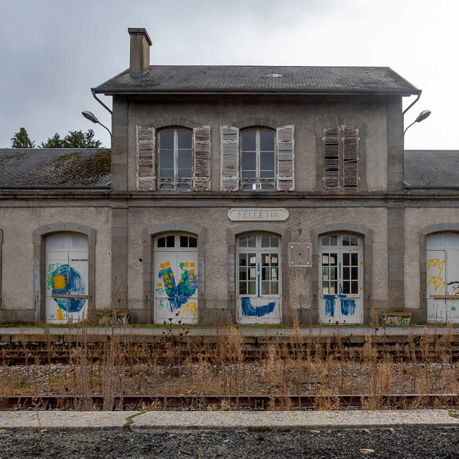 Quartier rouge à la gare